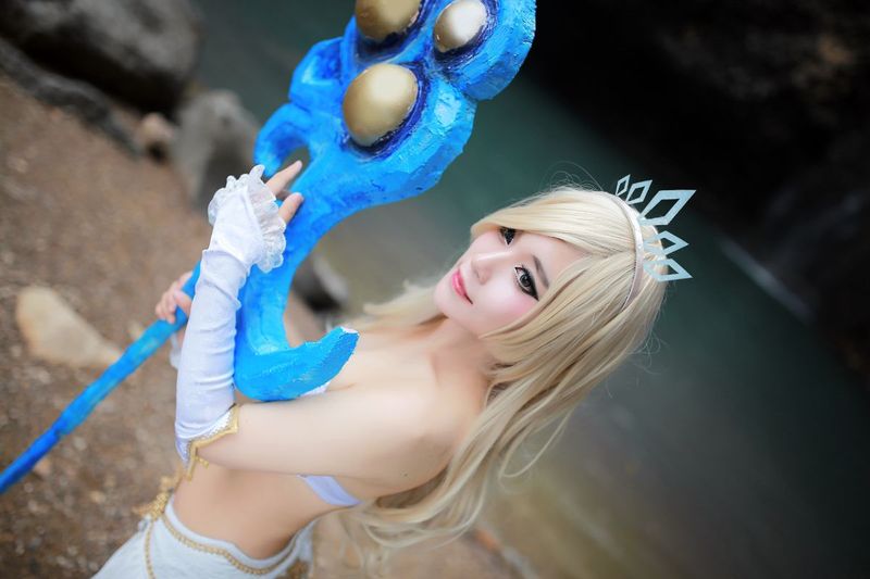 Janna Cosplay-幻想世界