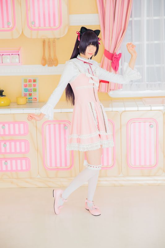 黒猫お着替えする-幻想世界