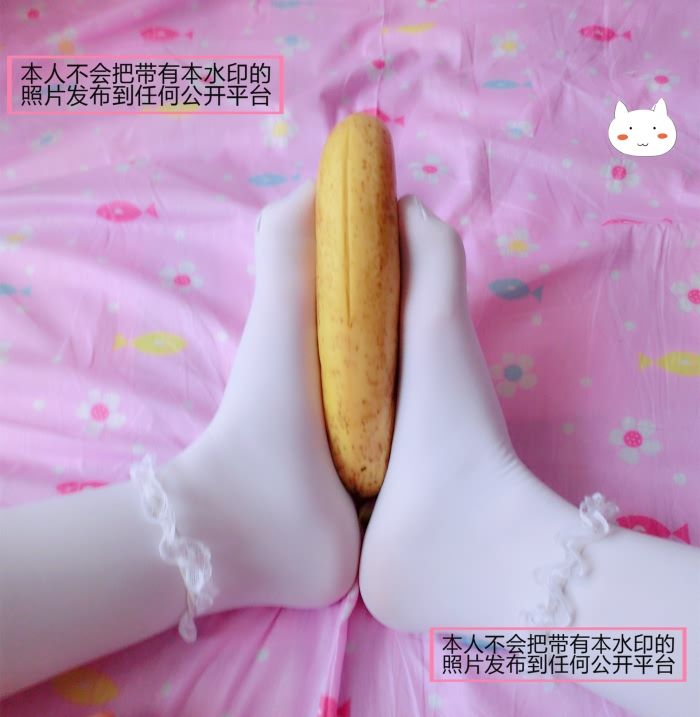 [微博福利姬] 元气小奈音 白丝足-幻想世界