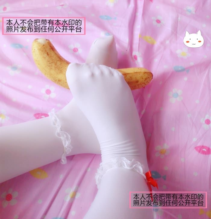 [微博福利姬] 元气小奈音 白丝足-幻想世界