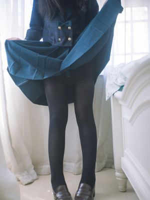 [木花琳琳是勇者] 女子校生-幻想世界