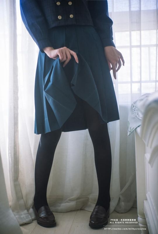 [木花琳琳是勇者] 女子校生-幻想世界