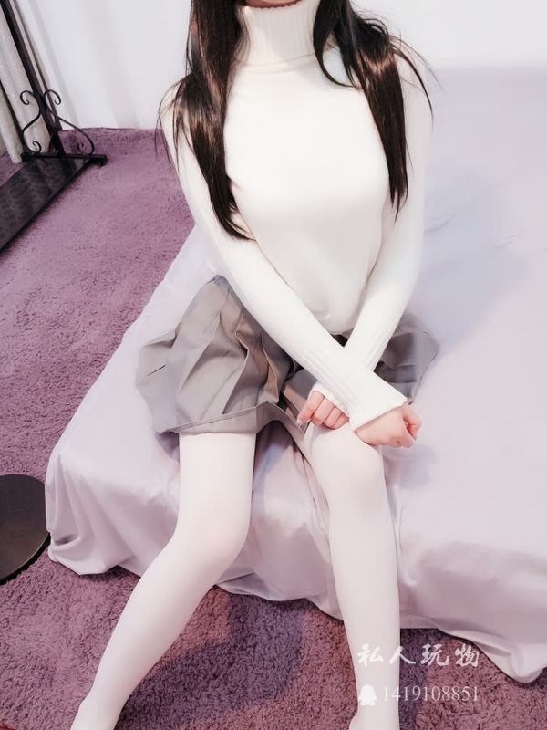 [私人玩物]草莓胖次白丝-幻想世界