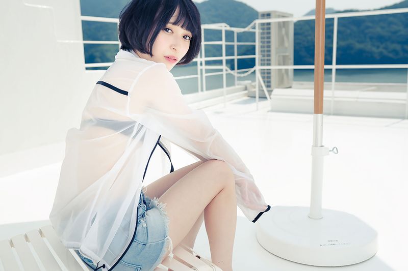 つぶらちゃん：初！水着のお写真です-幻想世界