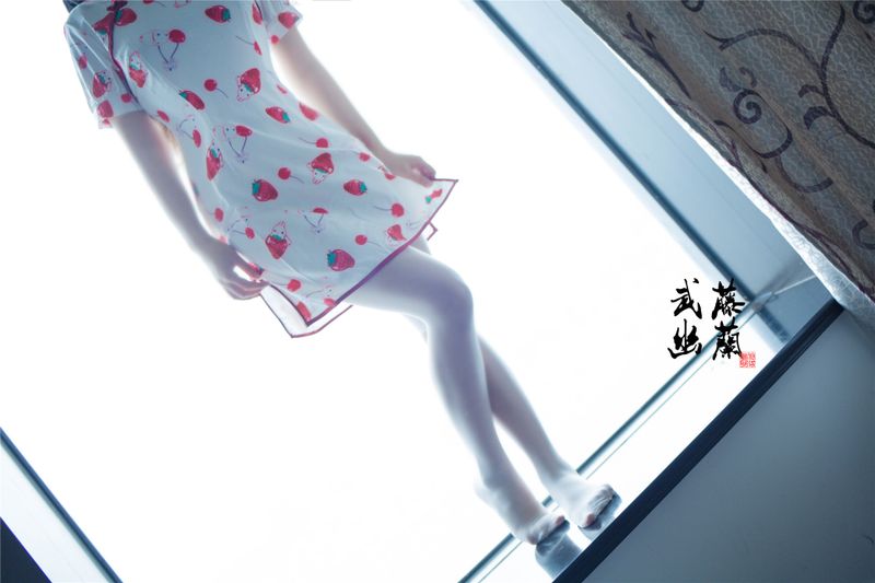 武藤幽兰-草莓旗袍-幻想世界