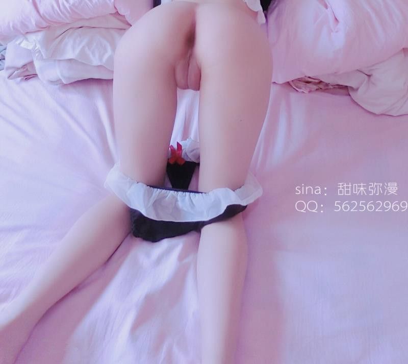 [萌白酱]黑色网纱-幻想世界