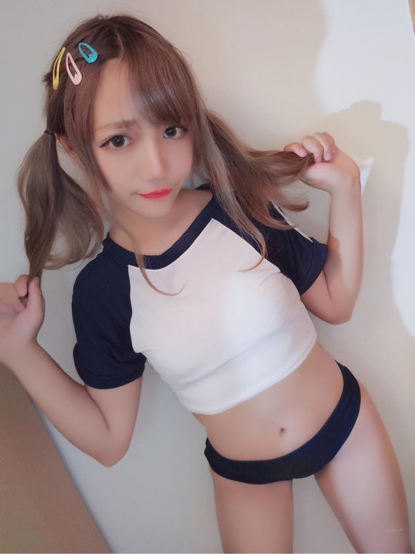 [吃一口兔子]可爱的小姐姐-幻想世界