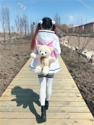 [芒果酱爱露出]公园活动-幻想世界