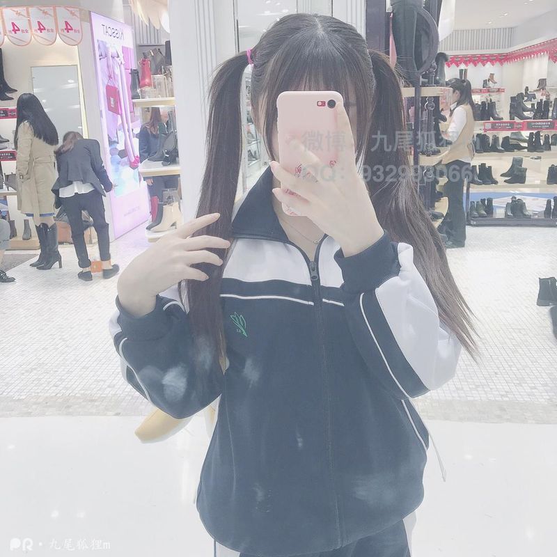 [九尾狐狸m]校服卫生间-幻想世界