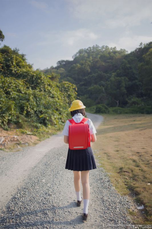 [福利向]悠宝三岁之白虎少女野外露出-幻想世界