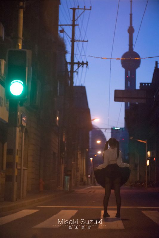 [铃木美咲]魔都休学旅行—露出！清晨十字路口的选择-幻想世界