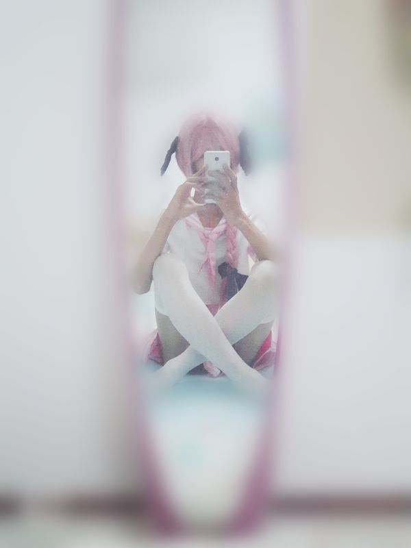 可爱伪娘的阿福cos+水手服自拍-幻想世界