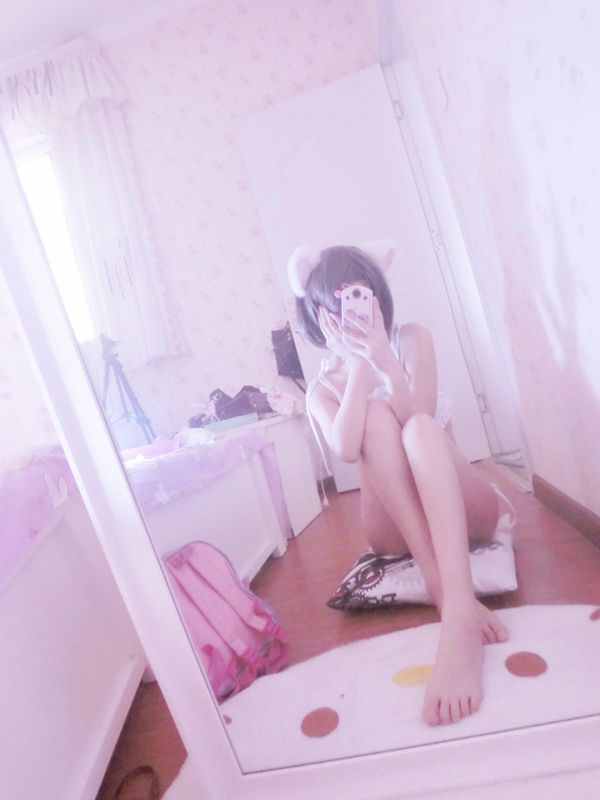 猫咪泳装-幻想世界