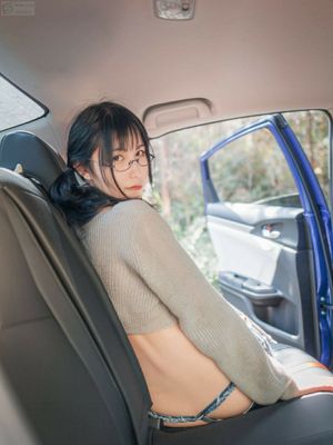 【逐月SU】车内-幻想世界