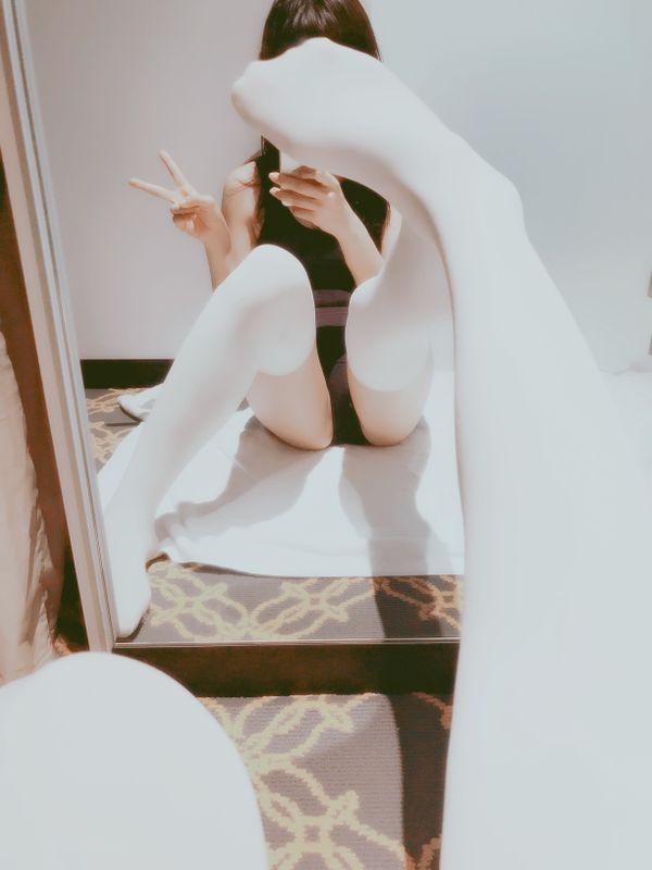 [液液酱]白丝死库水-幻想世界