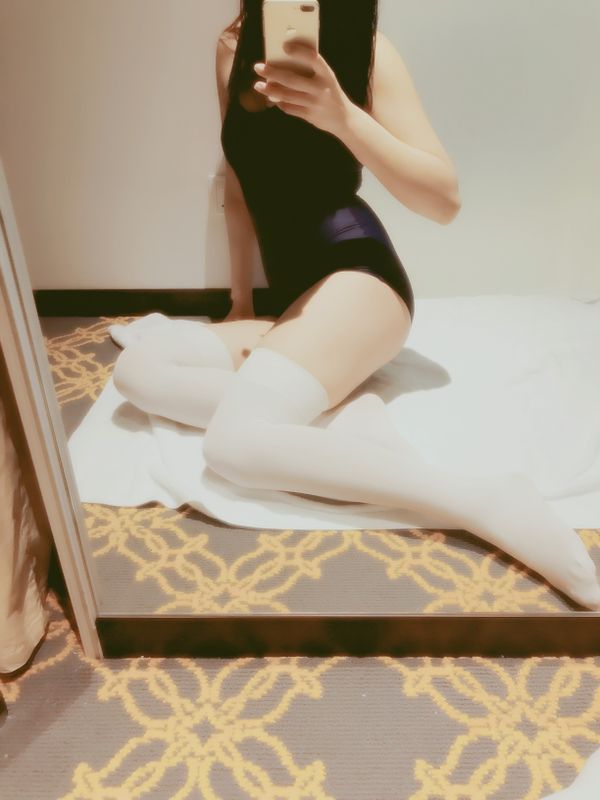 [液液酱]白丝死库水-幻想世界