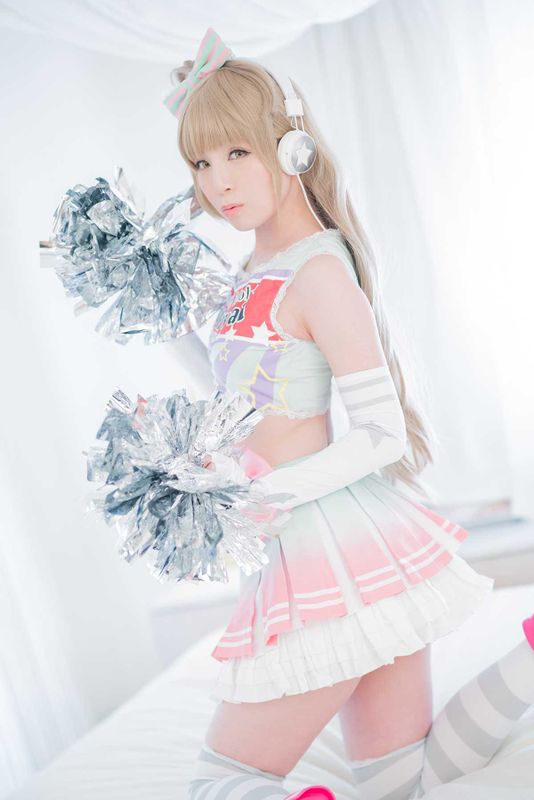 啦啦队南小鸟-幻想世界