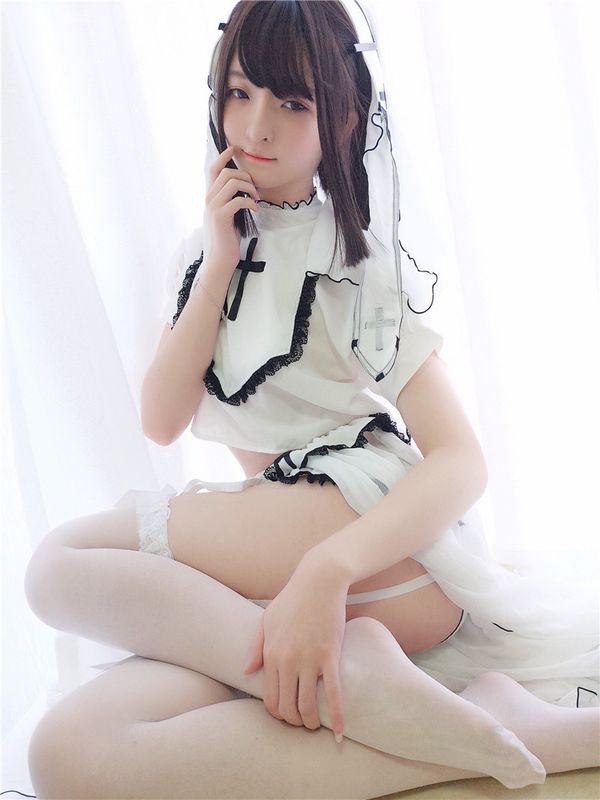 一小央泽—白修女-幻想世界