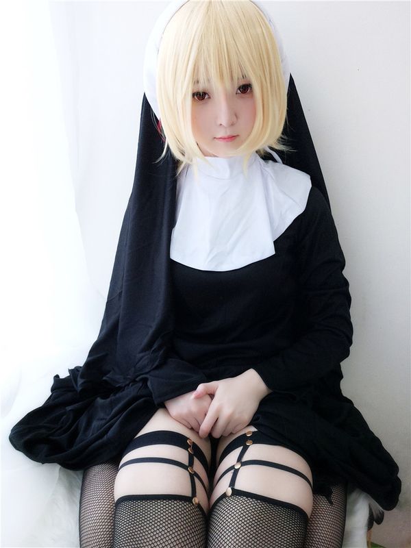 一小央泽 黑修女-幻想世界