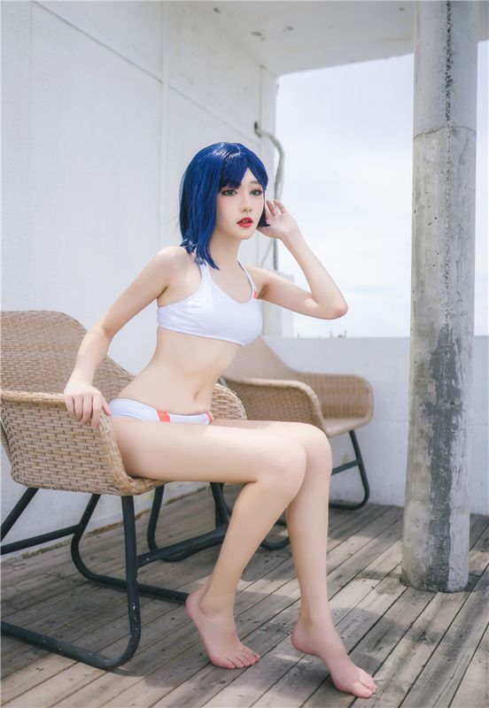 《DARLING in the FRANXX》— 莓〔泳装〕-幻想世界