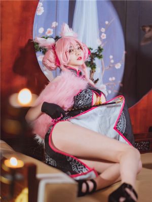 南桃Momoko-玉藻前旗袍-幻想世界