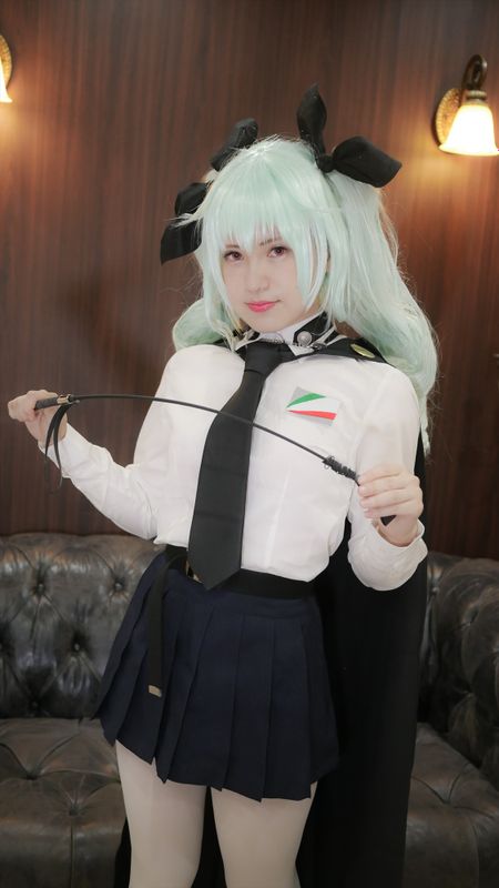 クロ＆パンツァー 白タイツ-幻想世界