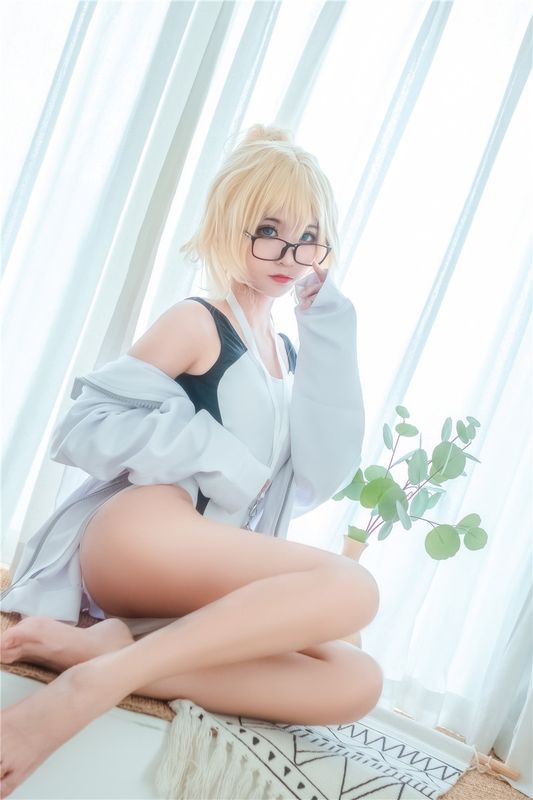 蠢沫沫 - 贞德-幻想世界