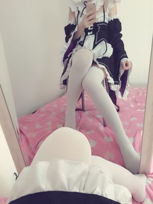 雷姆女仆自拍-幻想世界