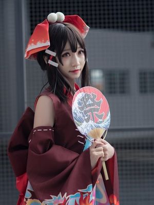 Hakurei Reimu-幻想世界