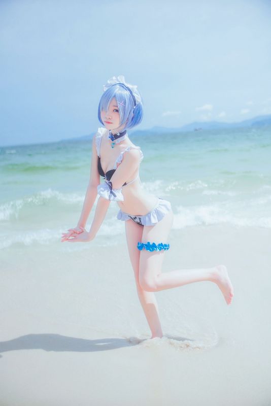 蕾姆COS-幻想世界