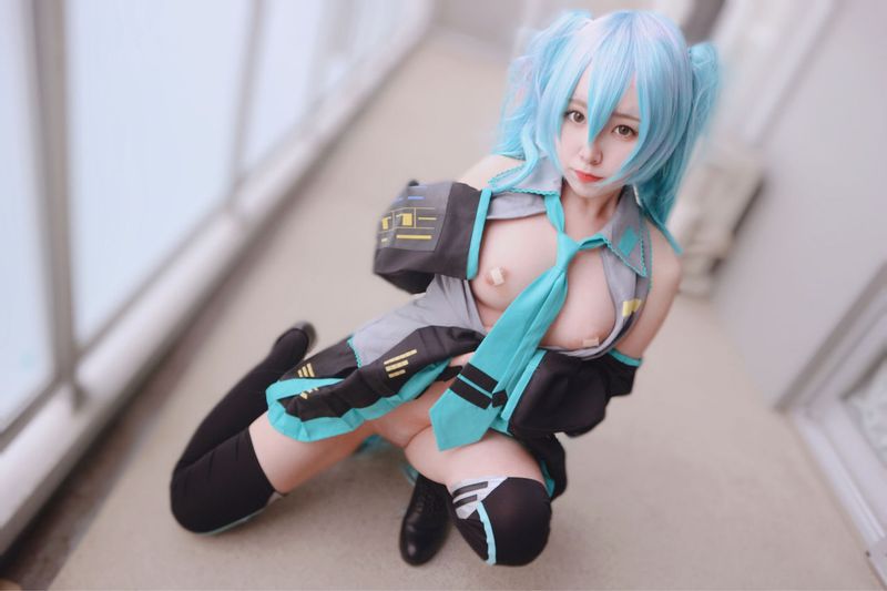 えっちな初音ミクるーむ-幻想世界