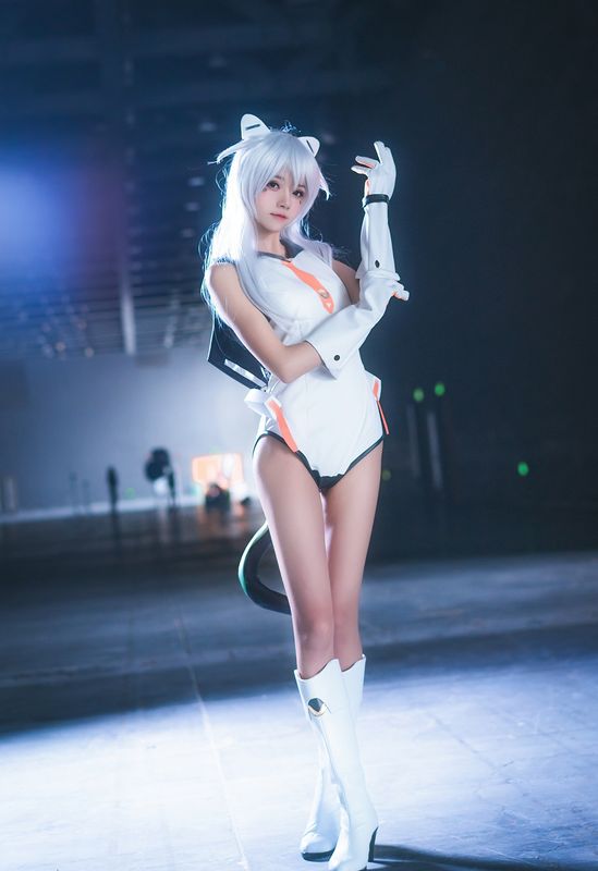 桜桃喵 - 机动战队：遥 2-幻想世界