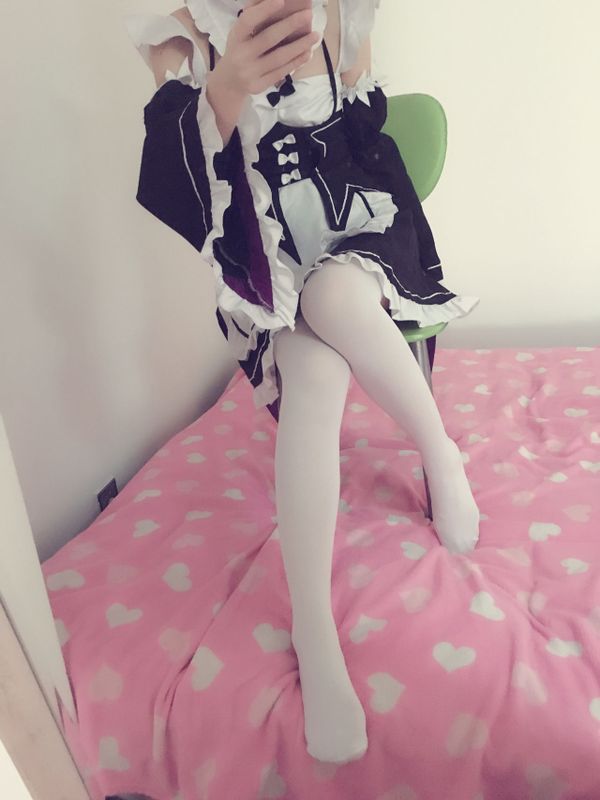 雷姆女仆自拍-幻想世界