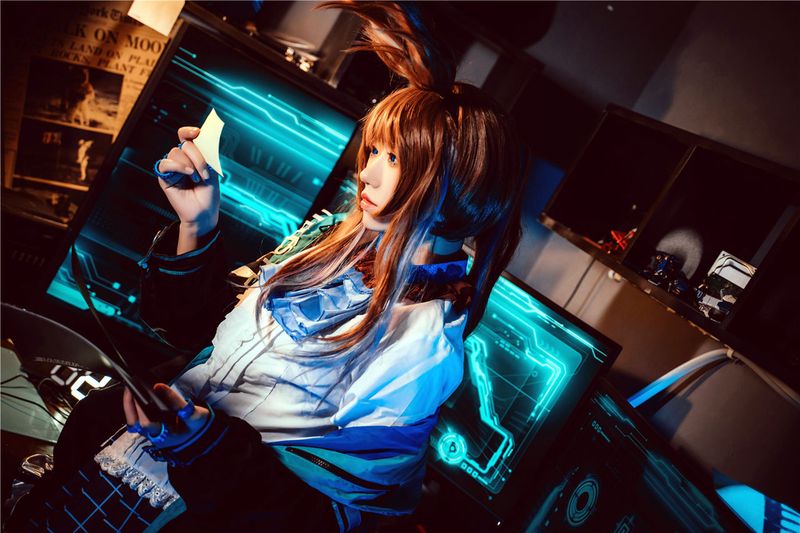 猫君君 Amiya-幻想世界