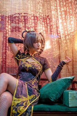 铁板烧鬼舞w - 洛天依-幻想世界