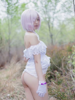 玛修露出-幻想世界