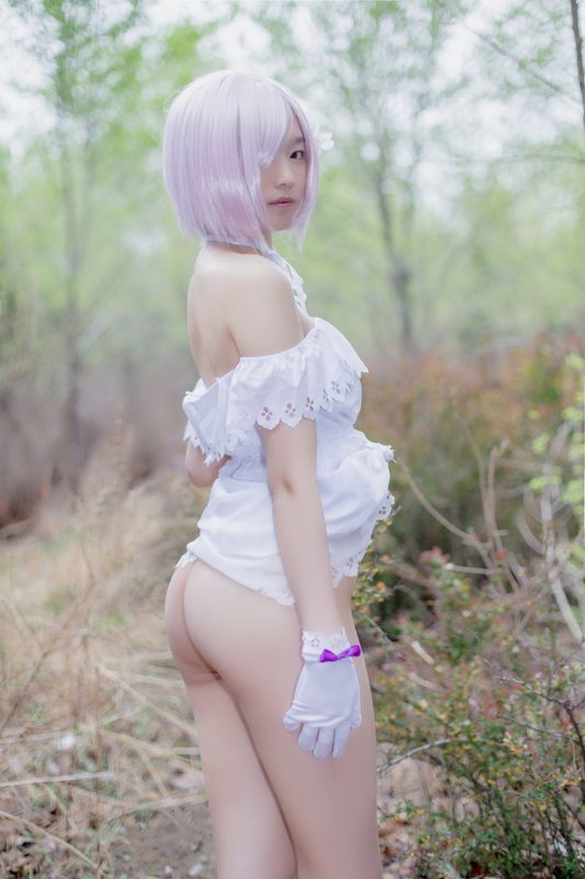 玛修露出-幻想世界