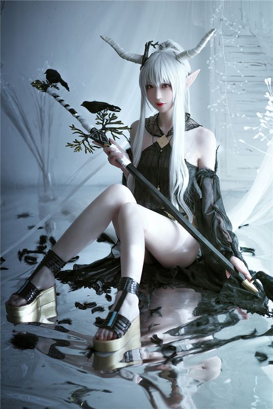 南宫 - 明日方舟闪灵泳装-幻想世界