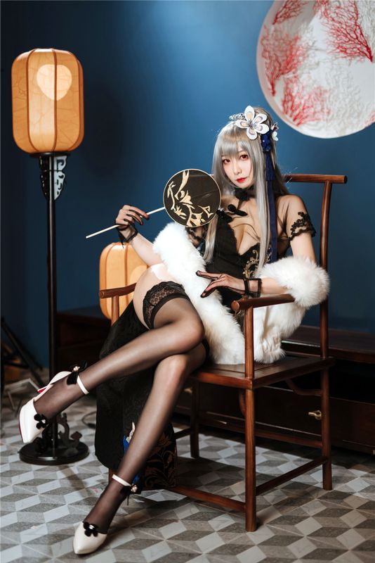 封疆疆 NO.003 路易九世旗袍-幻想世界