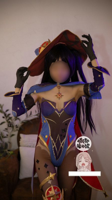 酒馆脱衣舞女郎莫娜-幻想世界