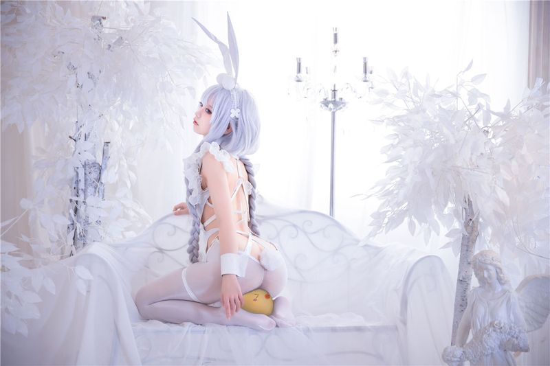 碧蓝航线 恶毒皮肤 懒懒的白兔-幻想世界