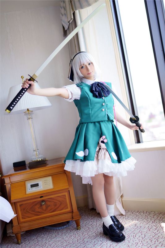 こすっち102 S学生並み145cm極小ロ●ビッチ『避妊することは、あんまり無い』精液弾幕で子宮が溺れる程度の孕まSEX！！-幻想世界