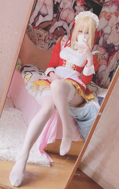 女僕尼祿-幻想世界