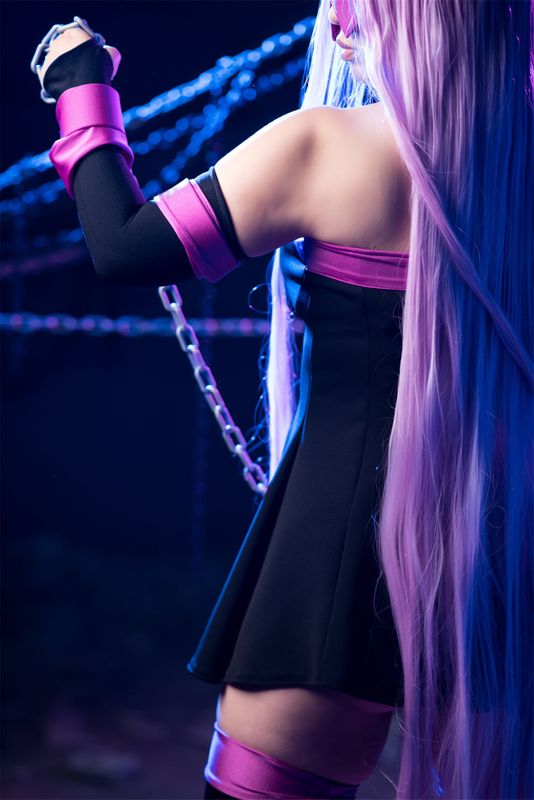 妖艶なる黒き蛇-幻想世界