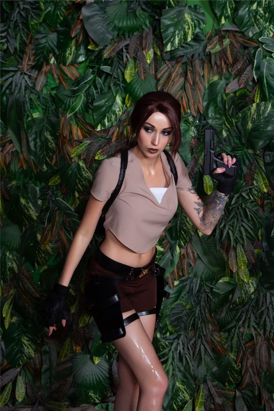 Lera Himera - Lara Croft-幻想世界