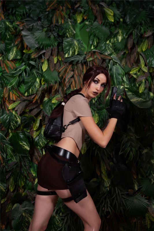 Lera Himera - Lara Croft-幻想世界