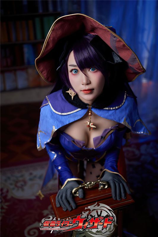 占星术师莫娜 卡卡-幻想世界