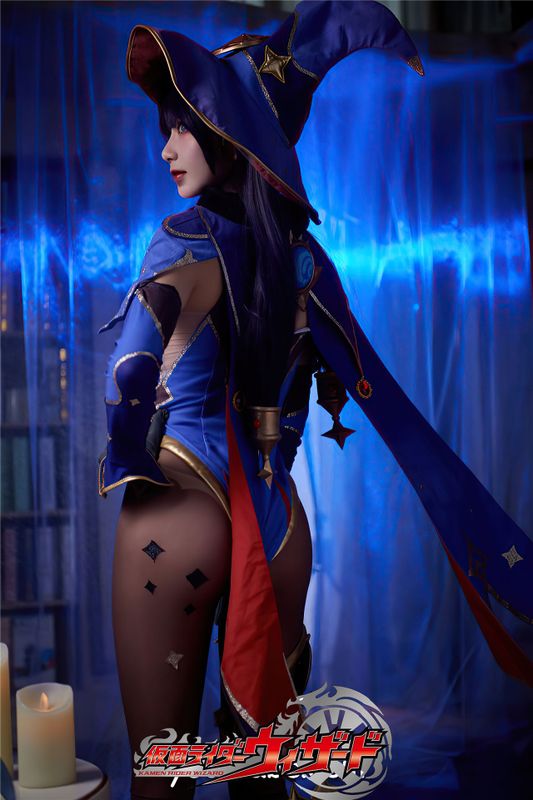 占星术师莫娜 卡卡-幻想世界