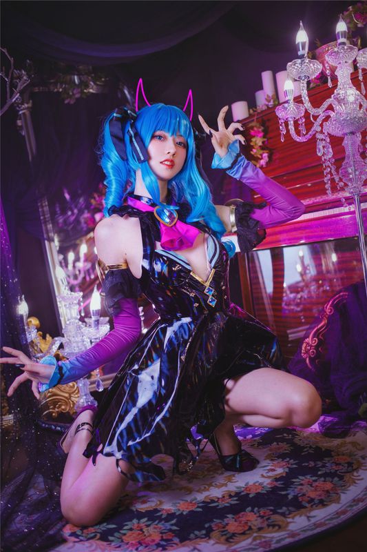 木绵绵OwO – 初音未来-幻想世界