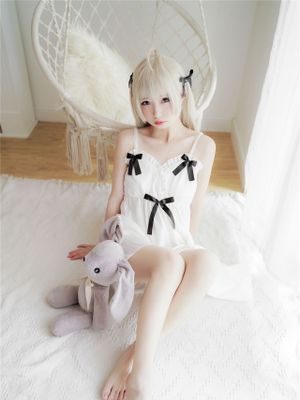 十万珍吱伏特-穹妹白裙-幻想世界